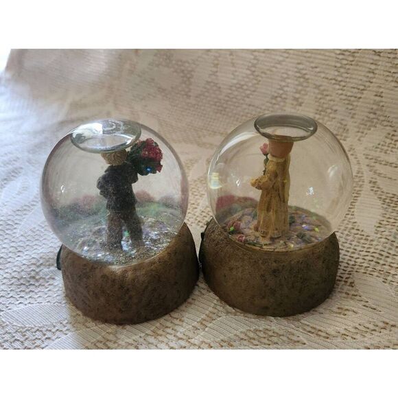 Kim Anderson snow globes - Picture 3 of 5